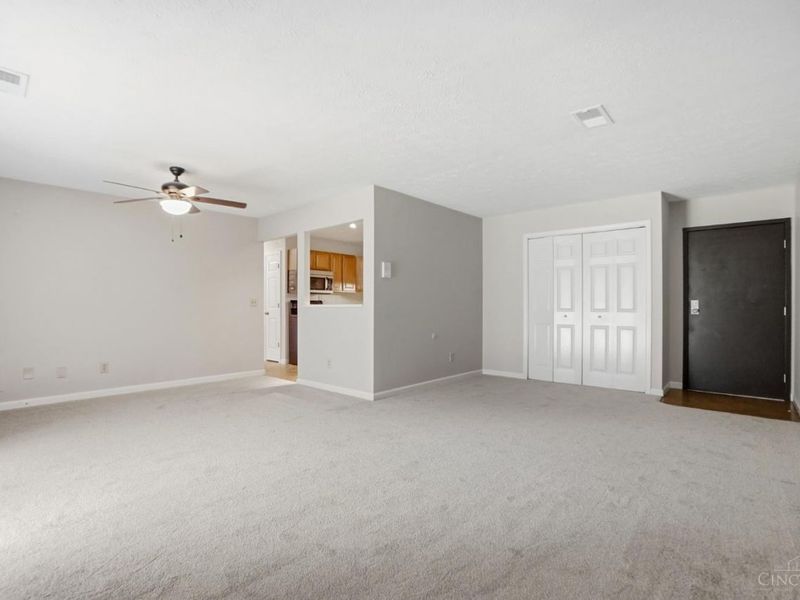 7216 Creekview Drive, Unit 3, Colerain Township, OH 45247 Photo 5