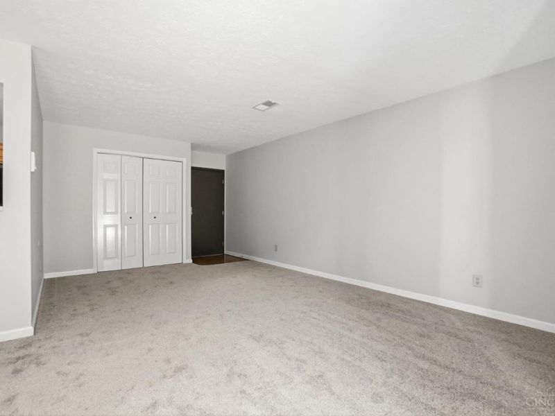 7216 Creekview Drive, Unit 3, Colerain Township, OH 45247 Photo 6