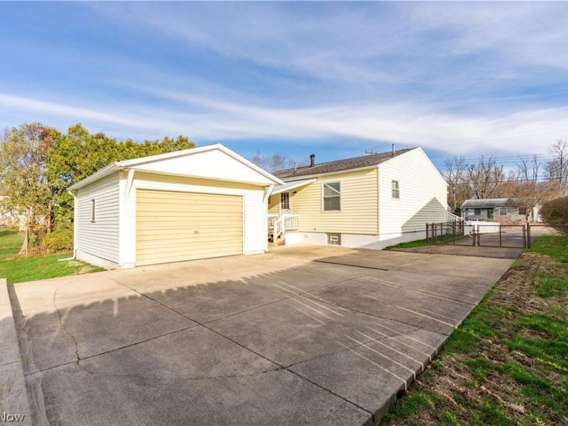 3233 Russ Ranch Street NW, Massillon, OH 44646 Photo 28