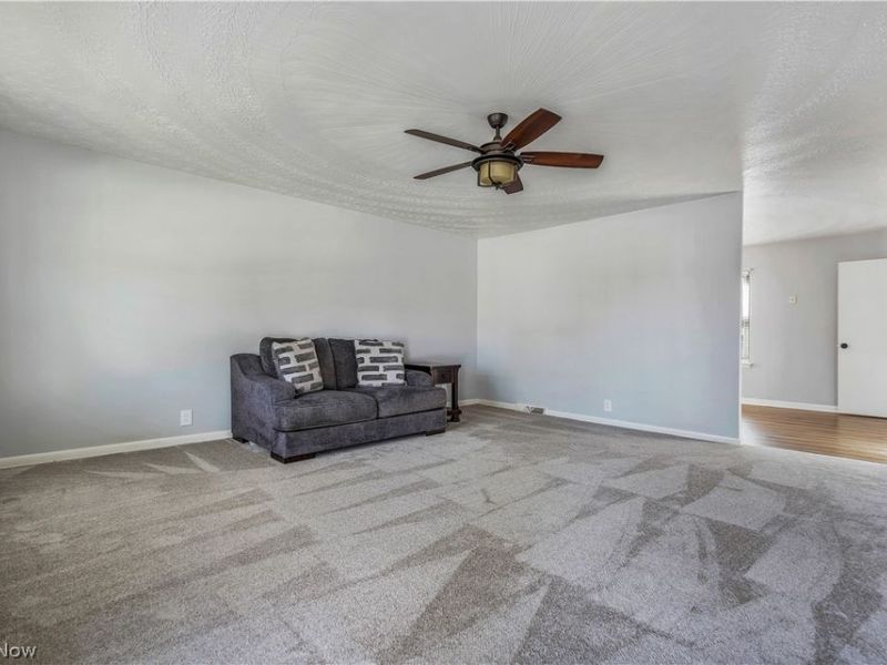 3233 Russ Ranch Street NW, Massillon, OH 44646 Photo 5