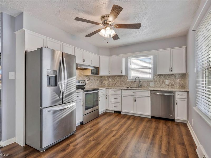 3233 Russ Ranch Street NW, Massillon, OH 44646 Photo 8