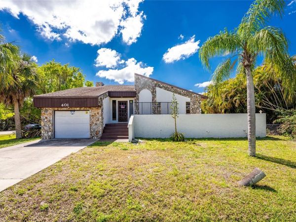401 AQUI ESTA DRIVE, PUNTA GORDA, FL 33950