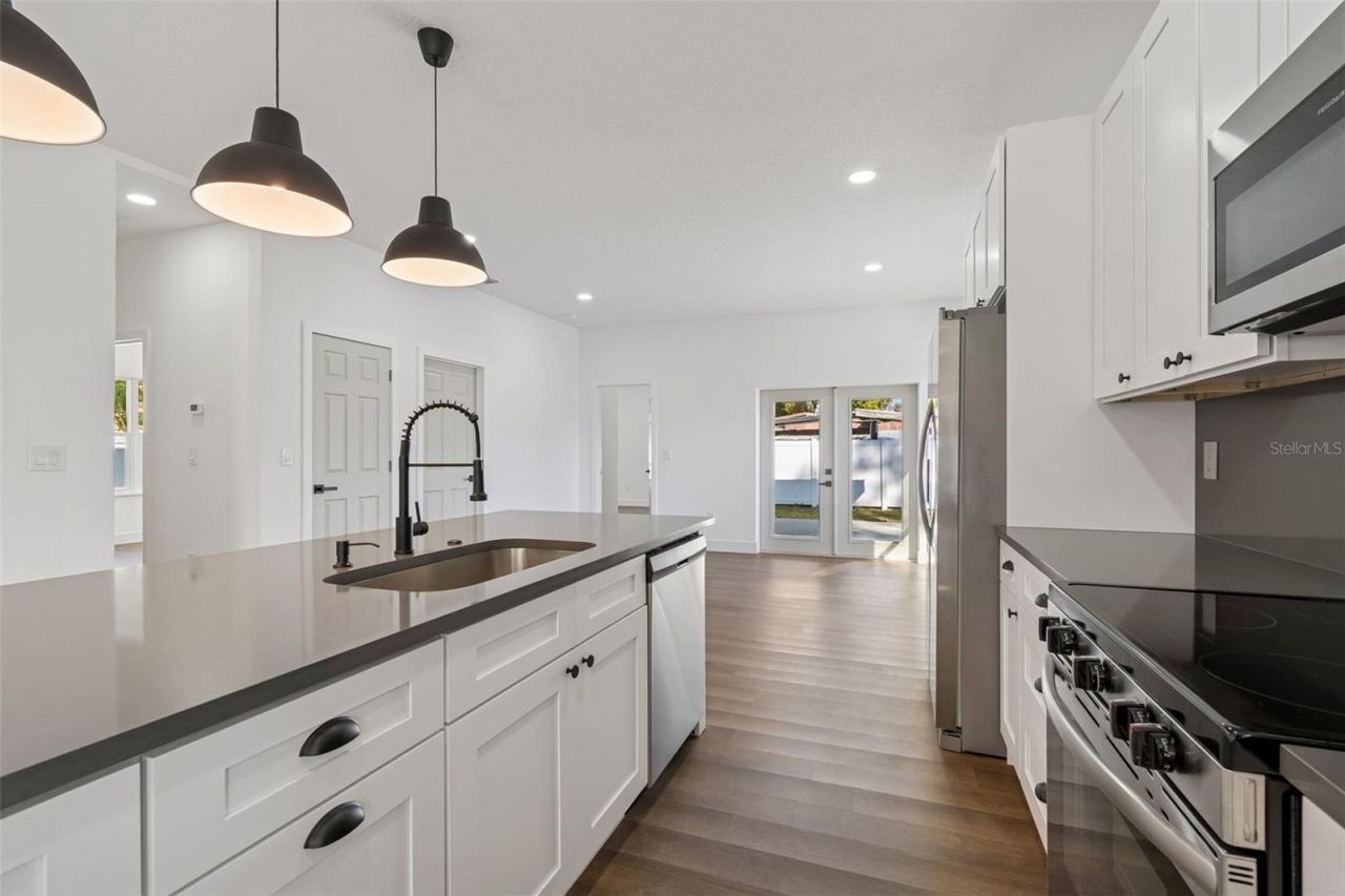 5111 68th Street N, Saint Petersburg, FL 33709 Photo