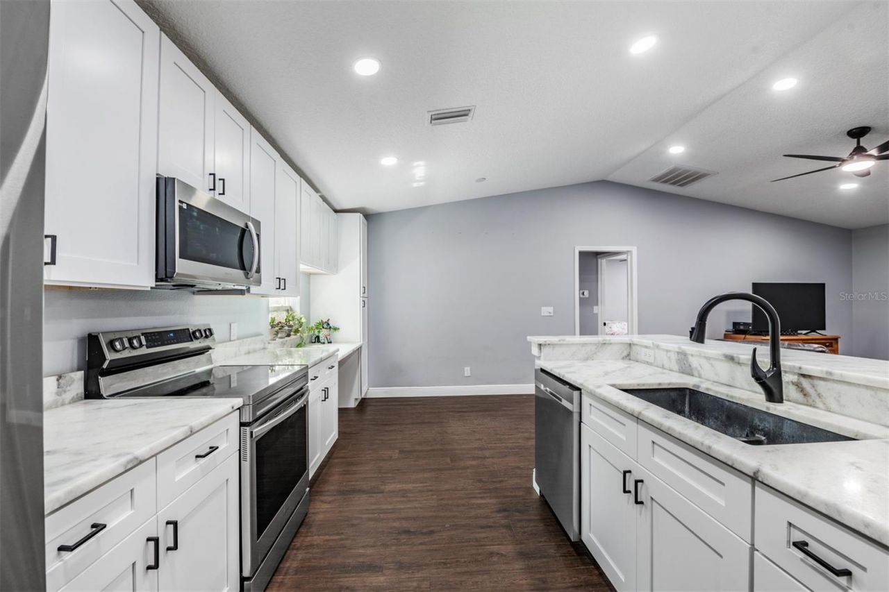 2125 Lanier Road, Plant City, FL 33565 Photo