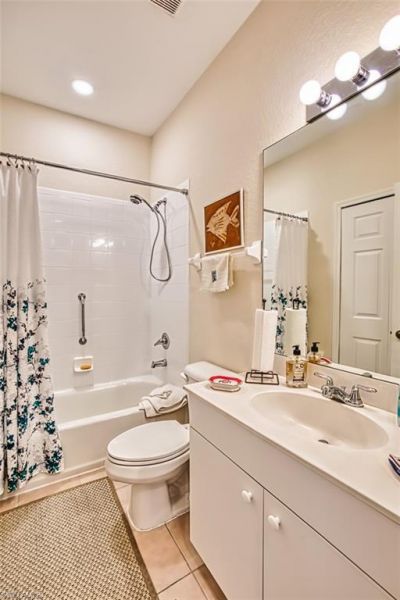 19914 Lake Vista Cir N, Unit 1, Lehigh Acres, FL 33936 Photo