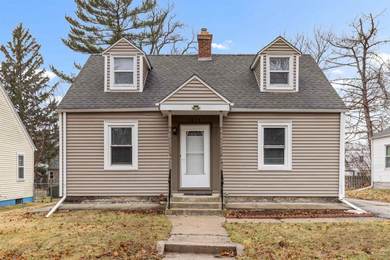 1615 Warren Road, Rockford, IL 61108 Main Photo