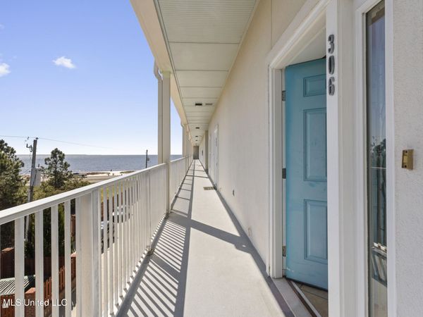 1453 E Beach Boulevard, Pass Christian, MS 39571
