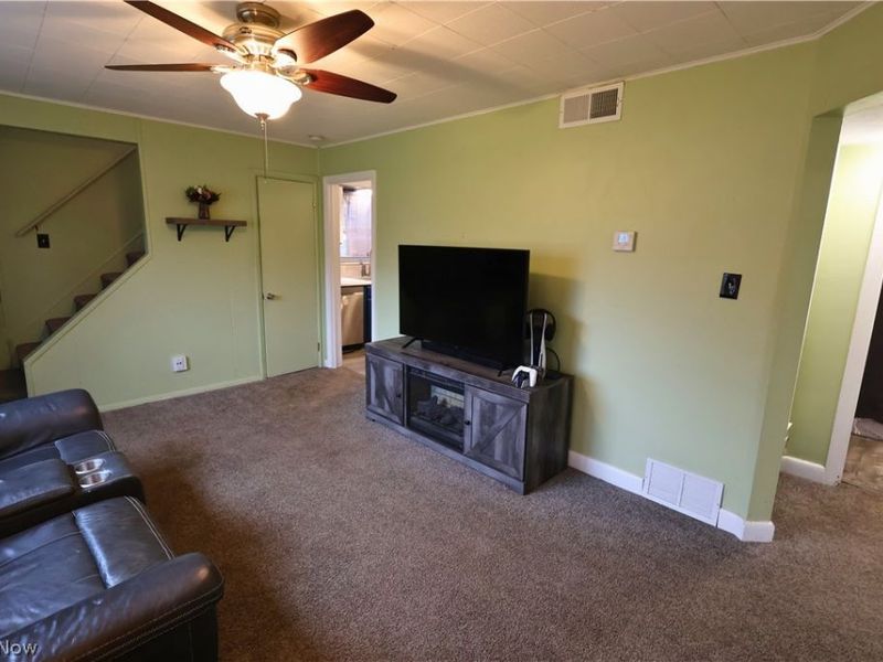 842 Grant Avenue, Cuyahoga Falls, OH 44221 Photo 2