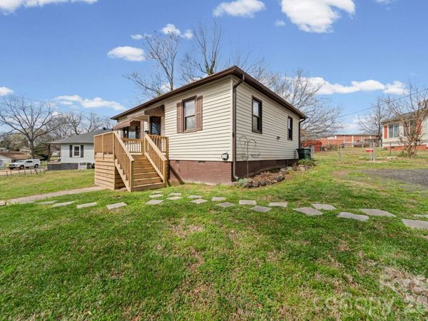 1866 Hilltop Circle , Gastonia, NC 28054