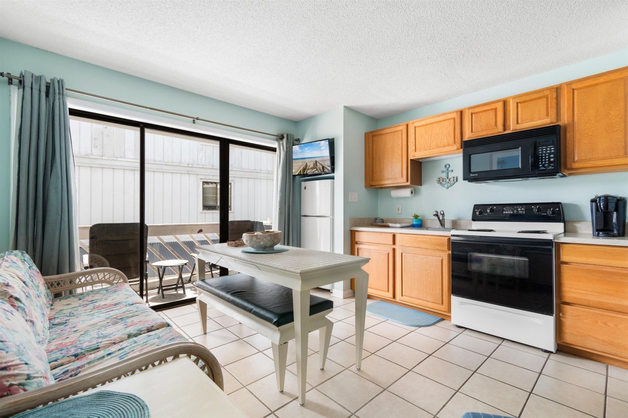 627 N Waccamaw Dr.  Photo 16