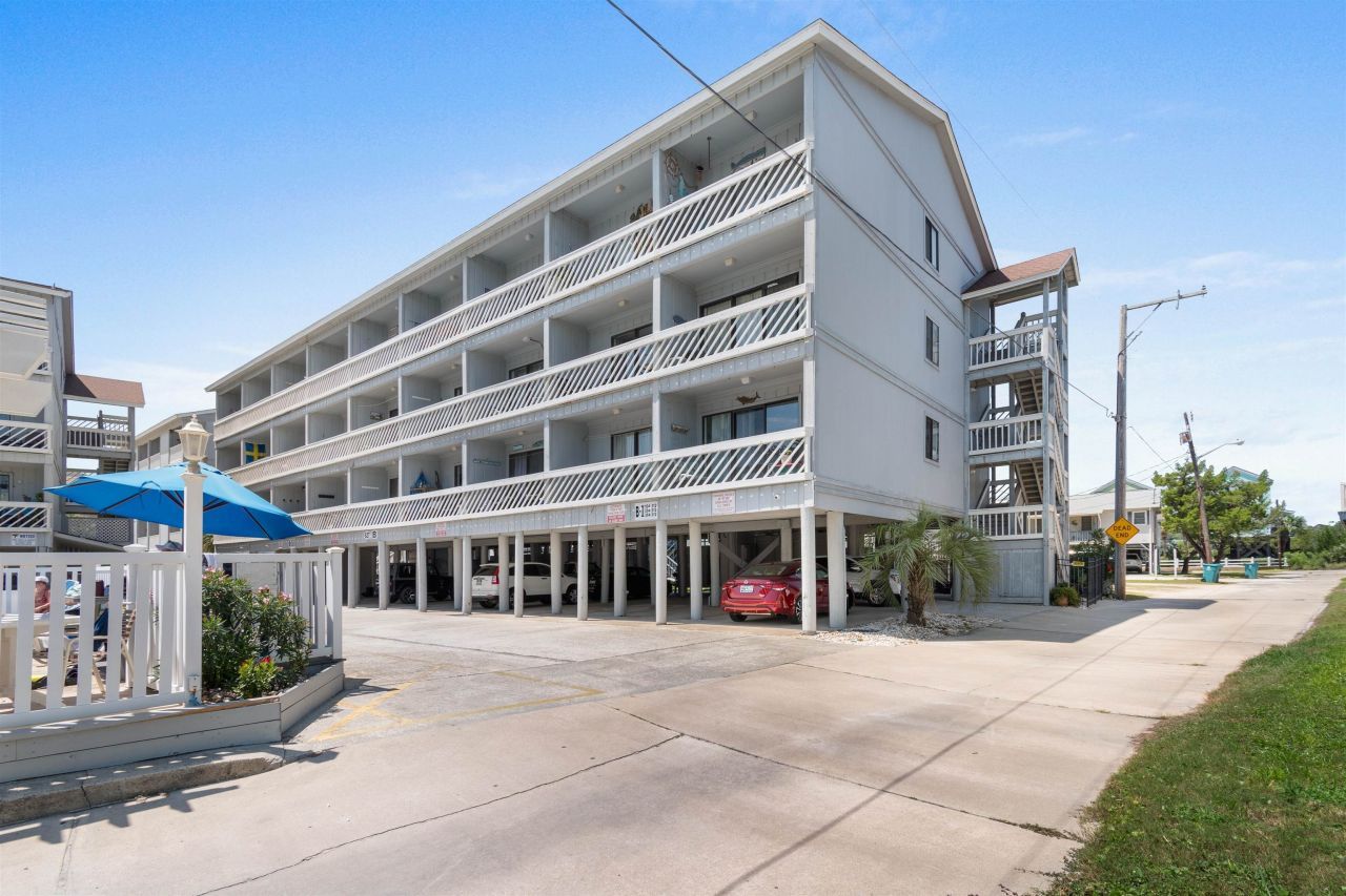 627 N Waccamaw Dr.  Photo 37