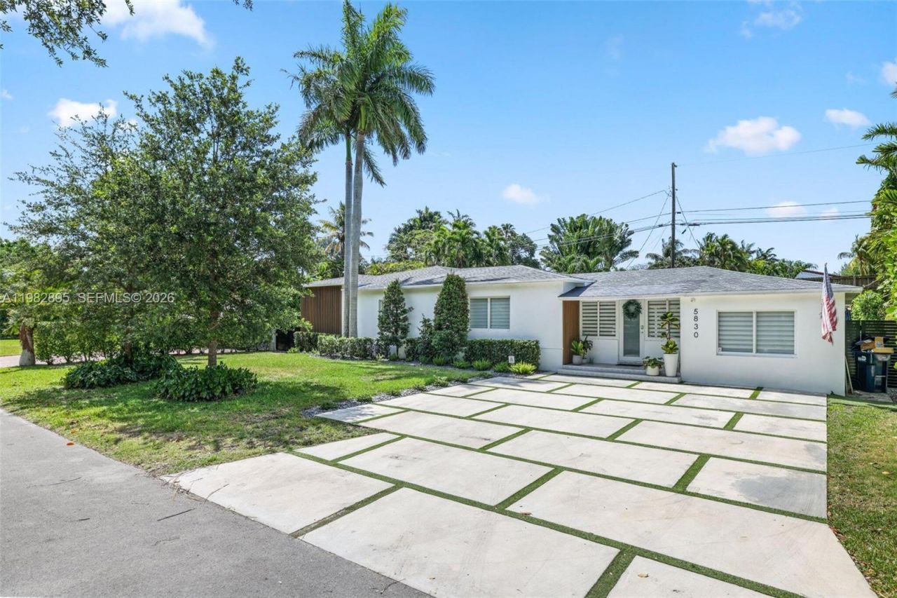 5830 SW 51st Ter, Miami, FL 33155 Photo