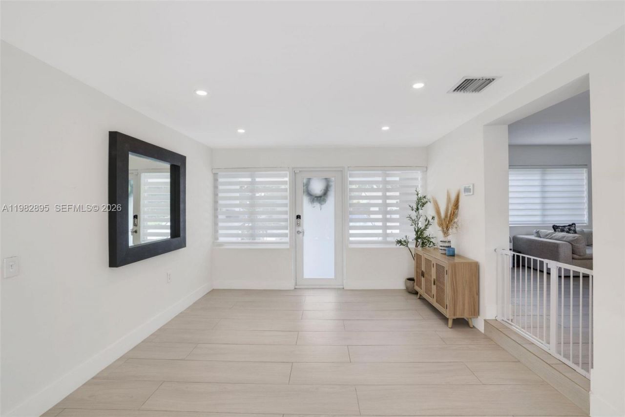 5830 SW 51st Ter, Miami, FL 33155 Photo