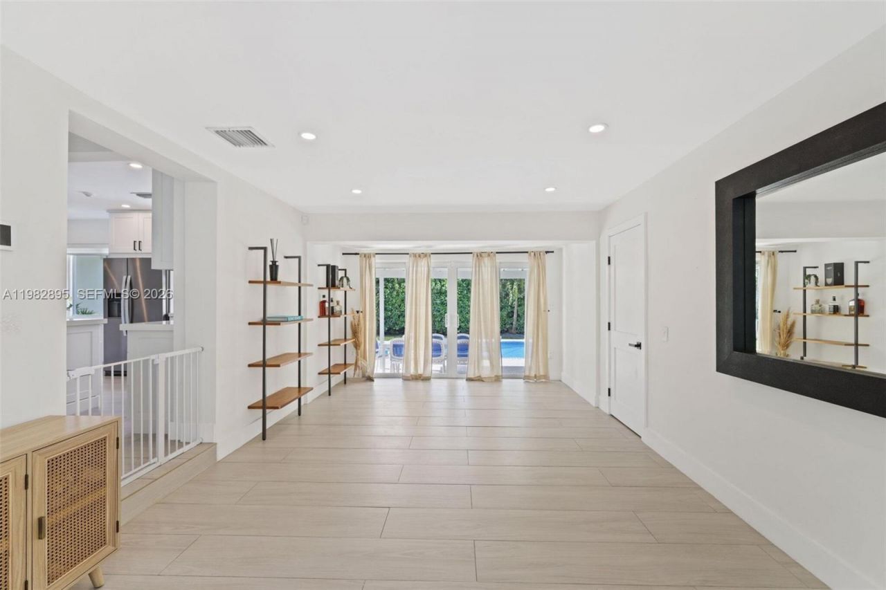 5830 SW 51st Ter, Miami, FL 33155 Photo