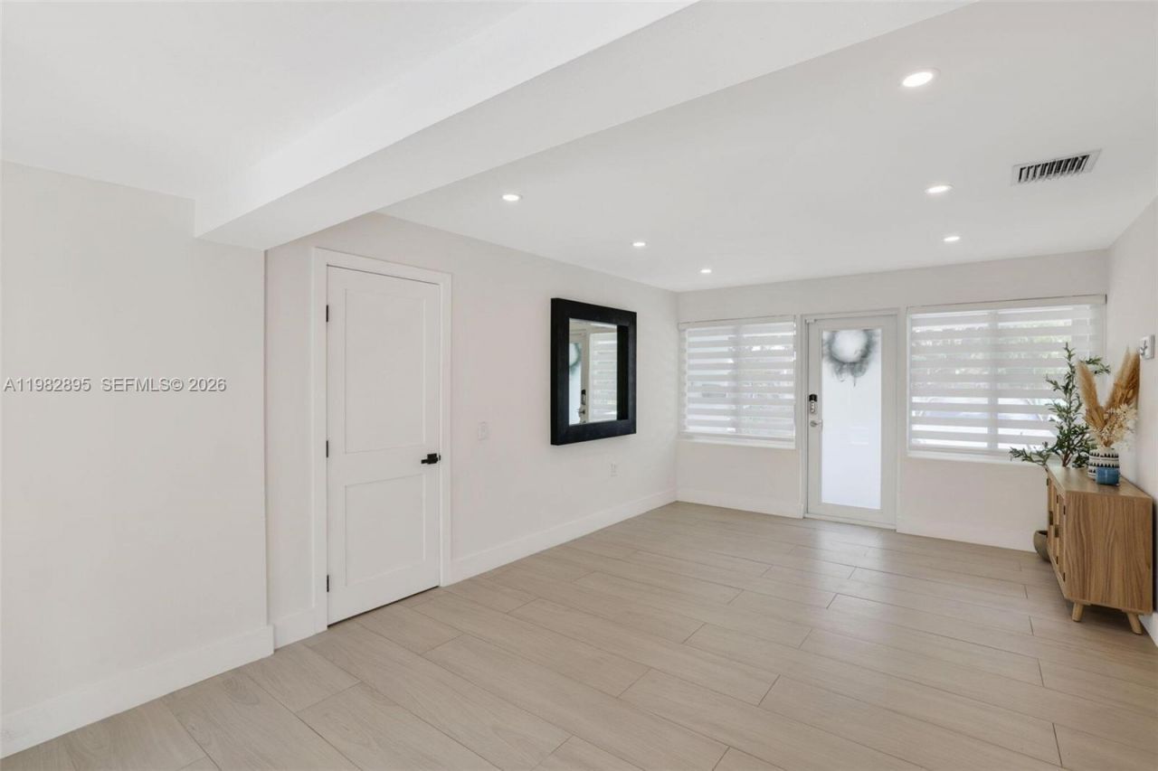 5830 SW 51st Ter, Miami, FL 33155 Photo