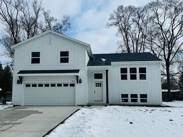 560 Lincoln STREET, Palmyra, WI 53156