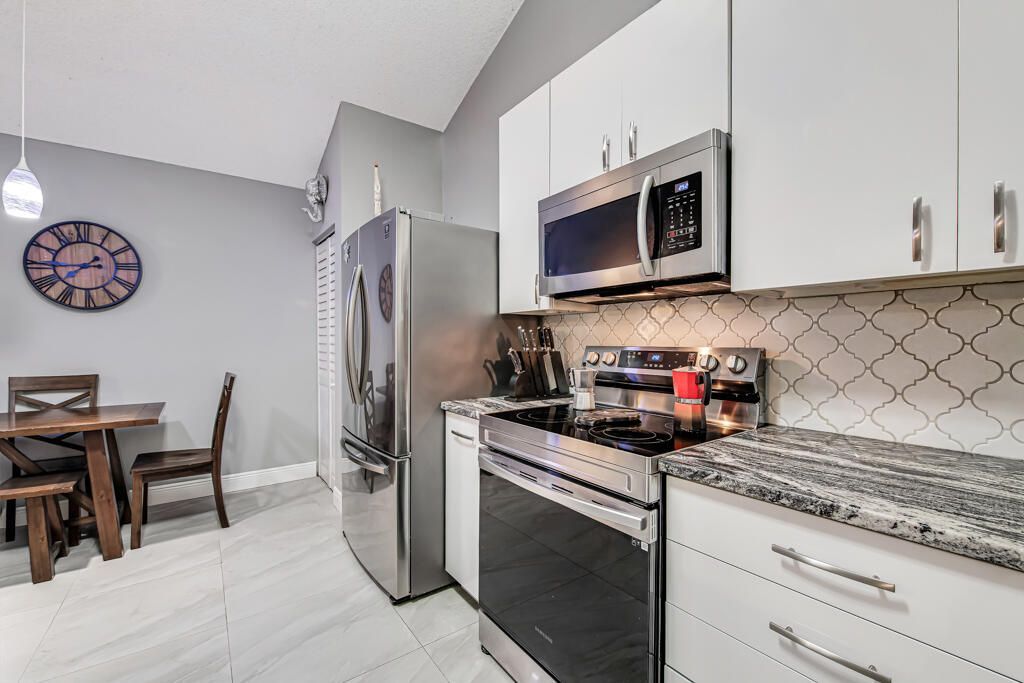 8888 Thumbwood Circle, Unit Apt B, Boynton Beach, FL 33436 Photo