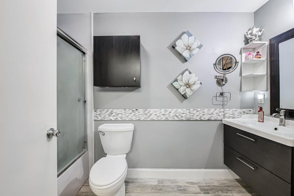 8888 Thumbwood Circle, Unit Apt B, Boynton Beach, FL 33436 Photo