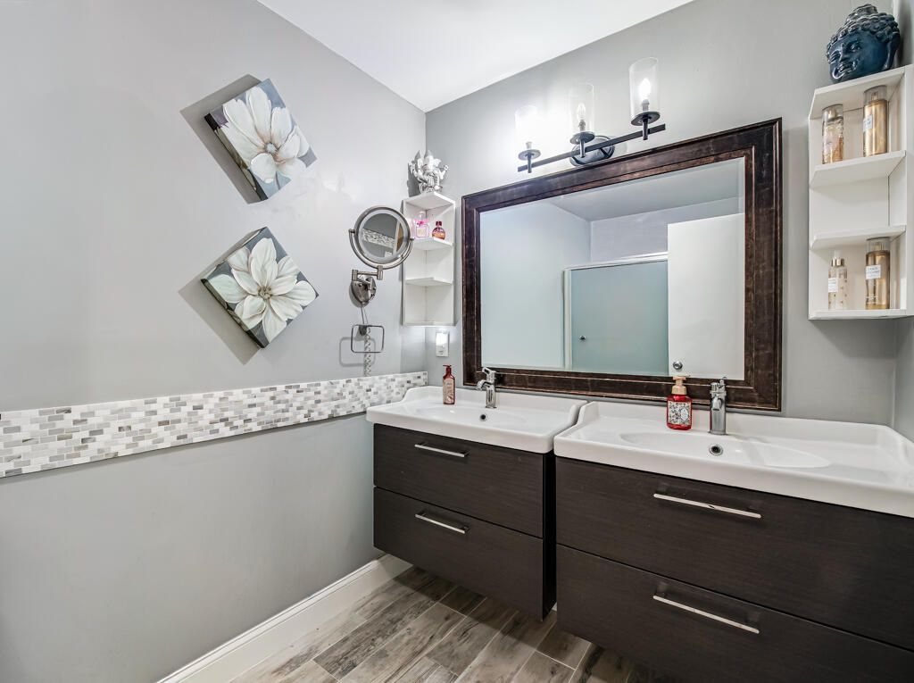 8888 Thumbwood Circle, Unit Apt B, Boynton Beach, FL 33436 Photo