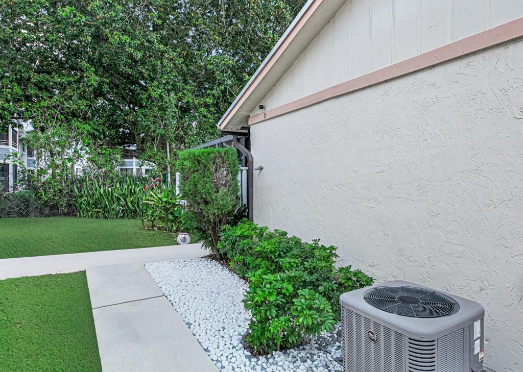 8888 Thumbwood Circle, Unit Apt B, Boynton Beach, FL 33436 Photo