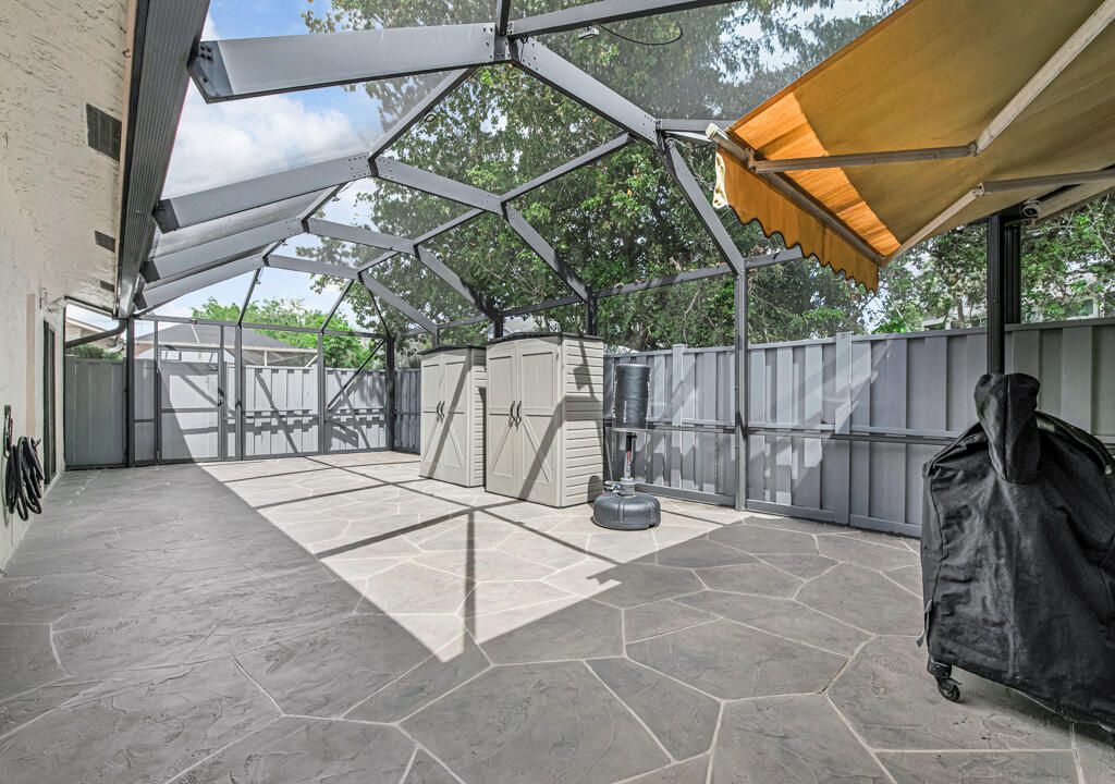 8888 Thumbwood Circle, Unit Apt B, Boynton Beach, FL 33436 Photo