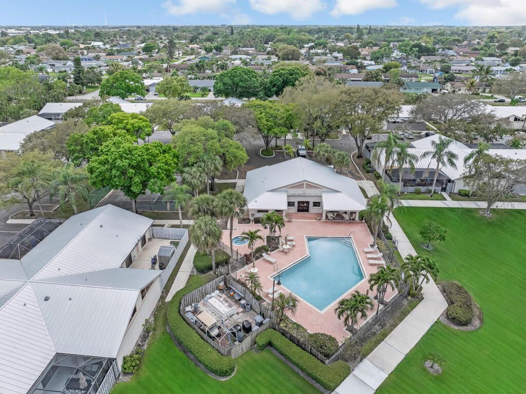 8888 Thumbwood Circle, Unit Apt B, Boynton Beach, FL 33436 Photo