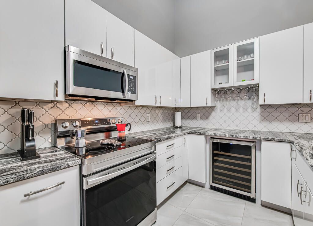 8888 Thumbwood Circle, Unit Apt B, Boynton Beach, FL 33436 Photo