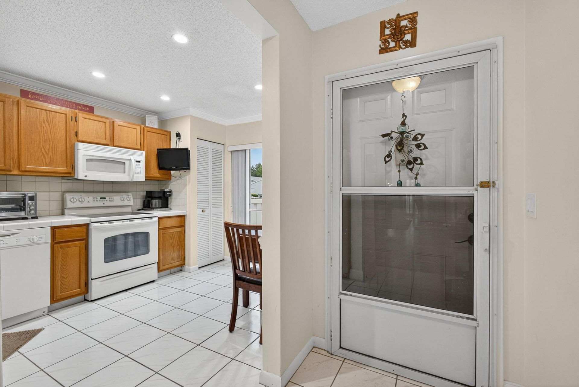 2640 Gately Drive W, Unit 406, West Palm Beach, FL 33415 Photo