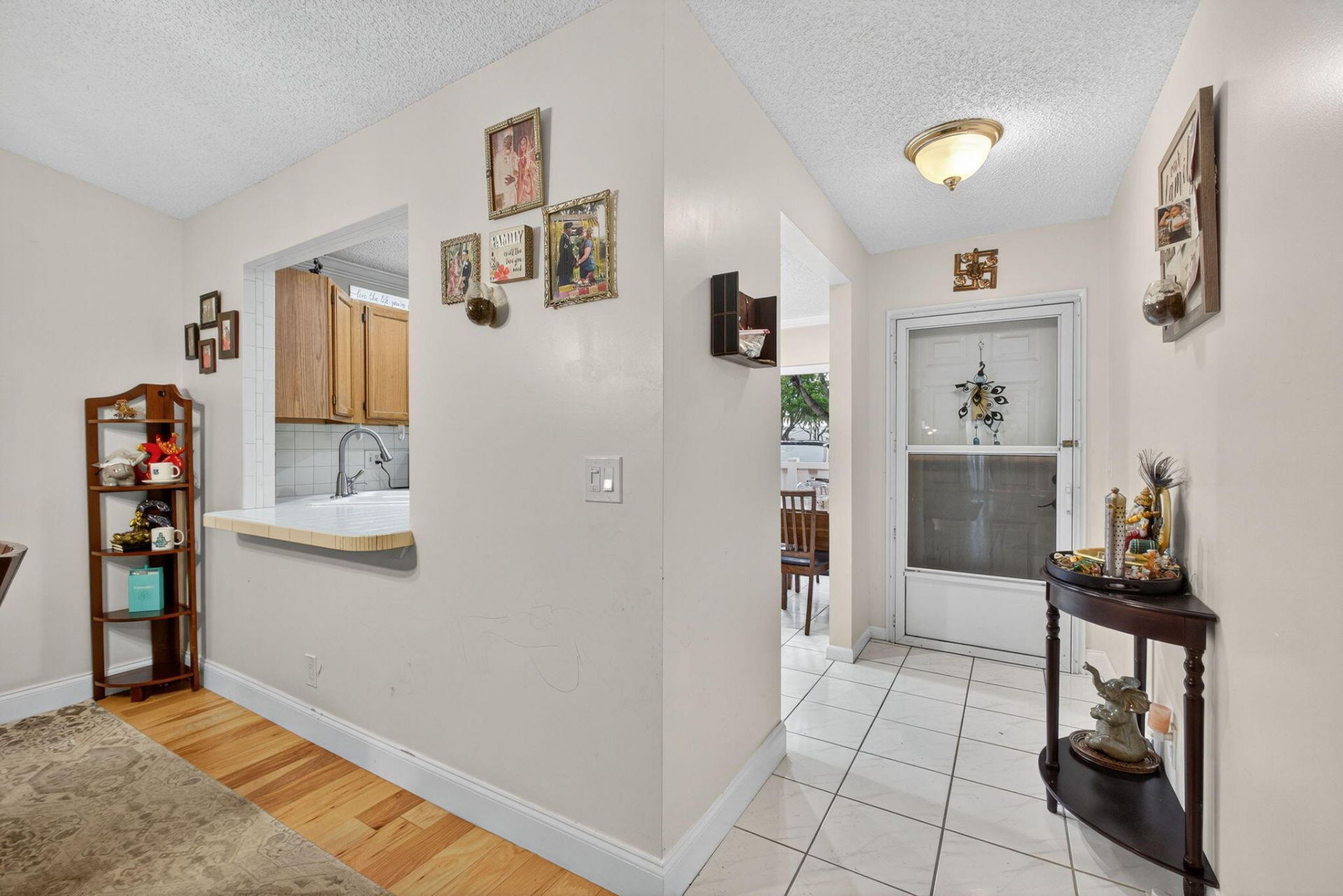 2640 Gately Drive W, Unit 406, West Palm Beach, FL 33415 Photo