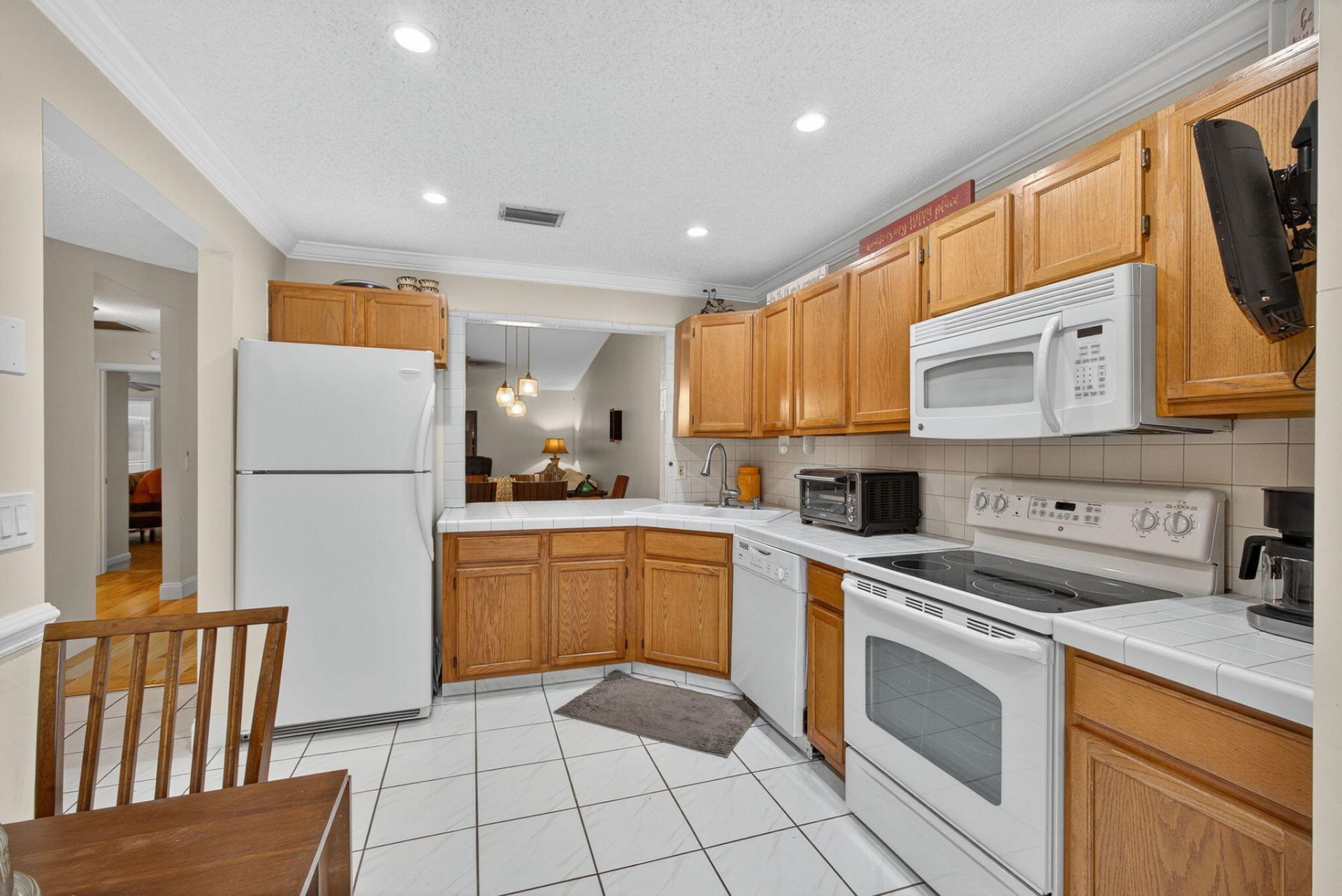 2640 Gately Drive W, Unit 406, West Palm Beach, FL 33415 Photo