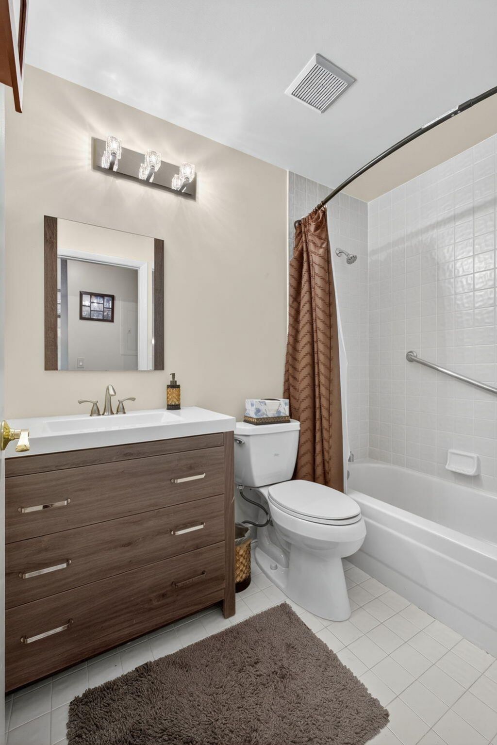 2640 Gately Drive W, Unit 406, West Palm Beach, FL 33415 Photo
