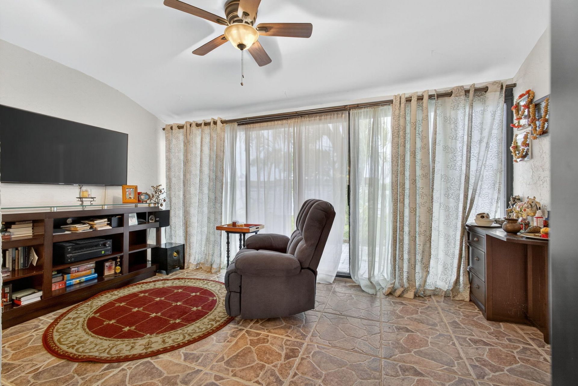 2640 Gately Drive W, Unit 406, West Palm Beach, FL 33415 Photo