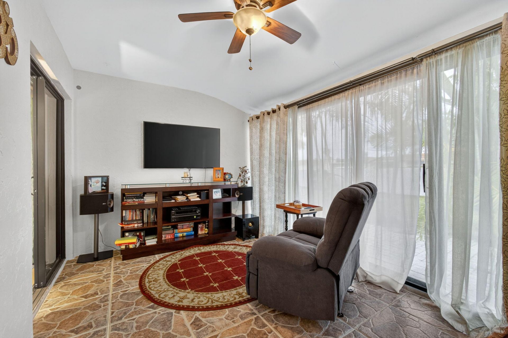 2640 Gately Drive W, Unit 406, West Palm Beach, FL 33415 Photo