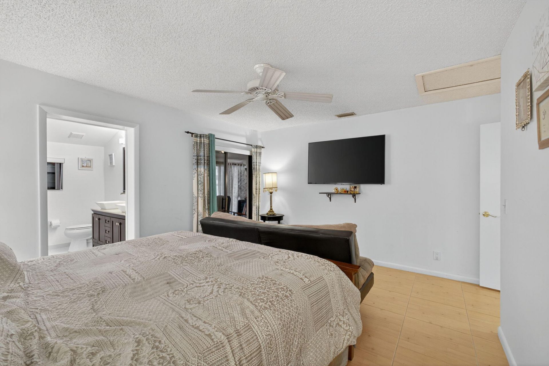 2640 Gately Drive W, Unit 406, West Palm Beach, FL 33415 Photo