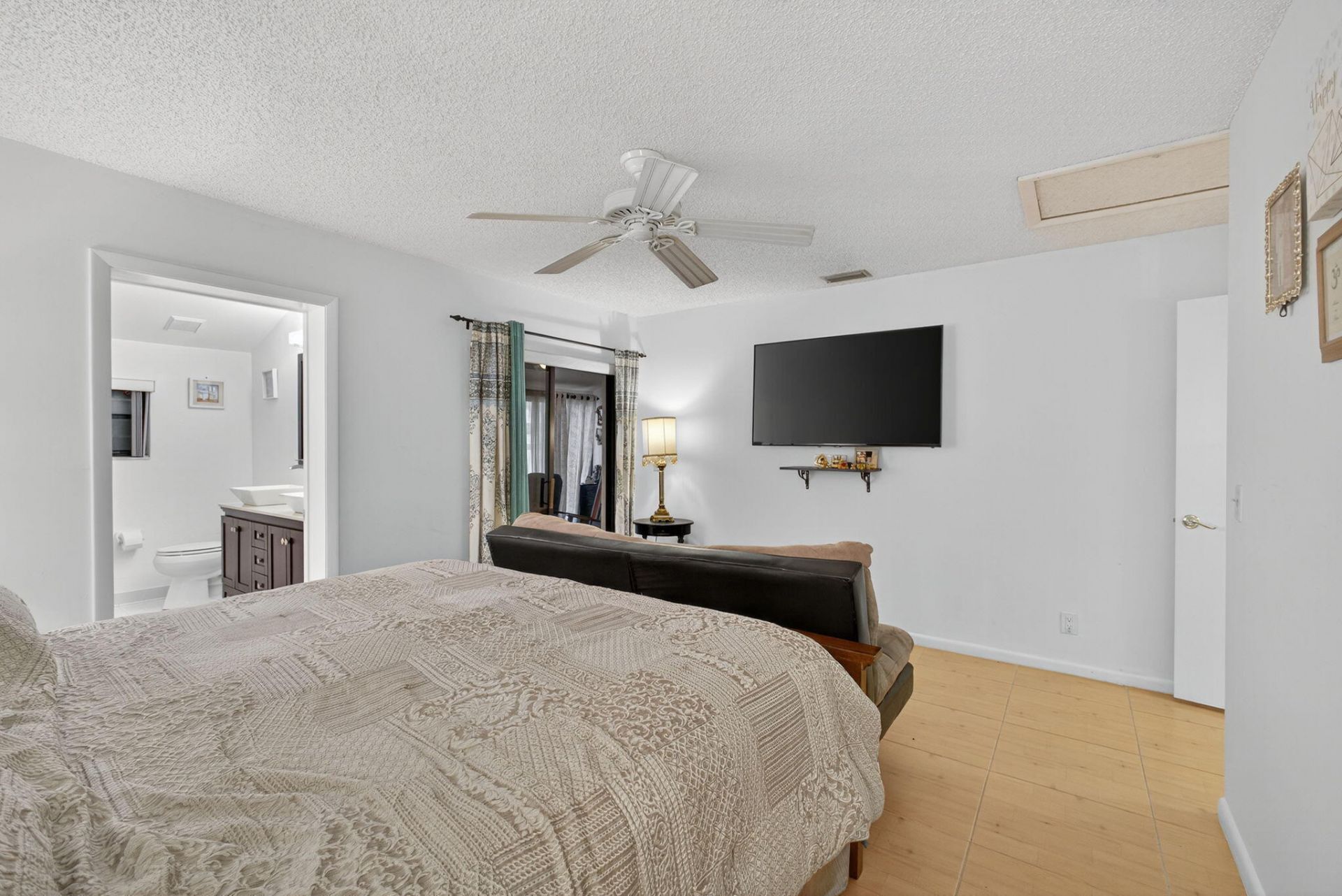 2640 Gately Drive W, Unit 406, West Palm Beach, FL 33415 Photo