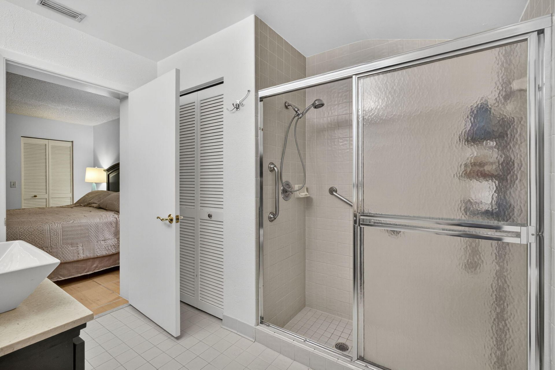 2640 Gately Drive W, Unit 406, West Palm Beach, FL 33415 Photo