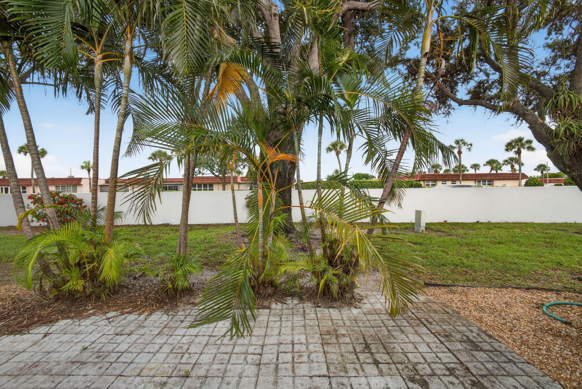 2640 Gately Drive W, Unit 406, West Palm Beach, FL 33415 Photo