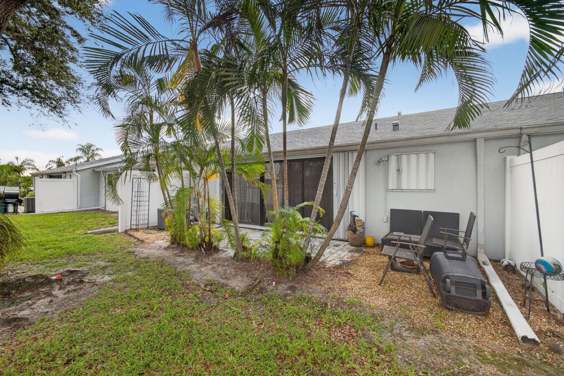 2640 Gately Drive W, Unit 406, West Palm Beach, FL 33415 Photo