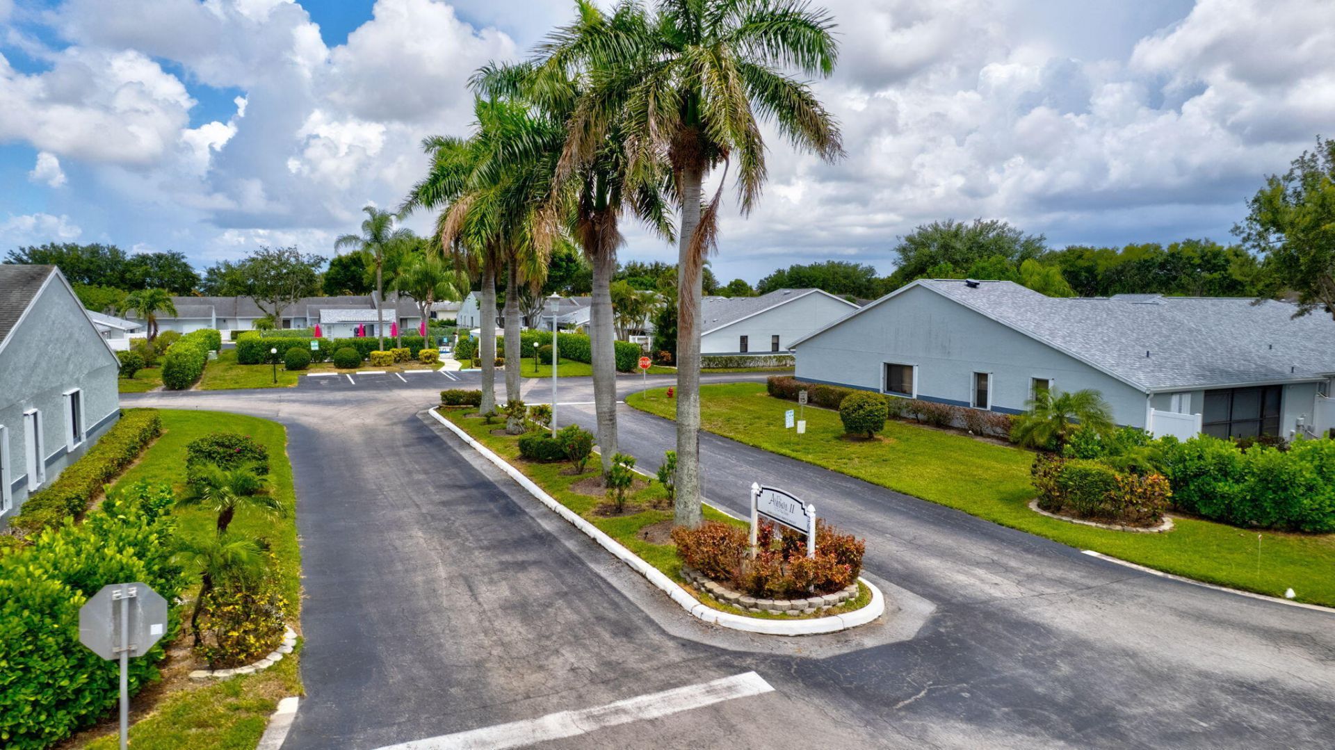 2640 Gately Drive W, Unit 406, West Palm Beach, FL 33415 Photo