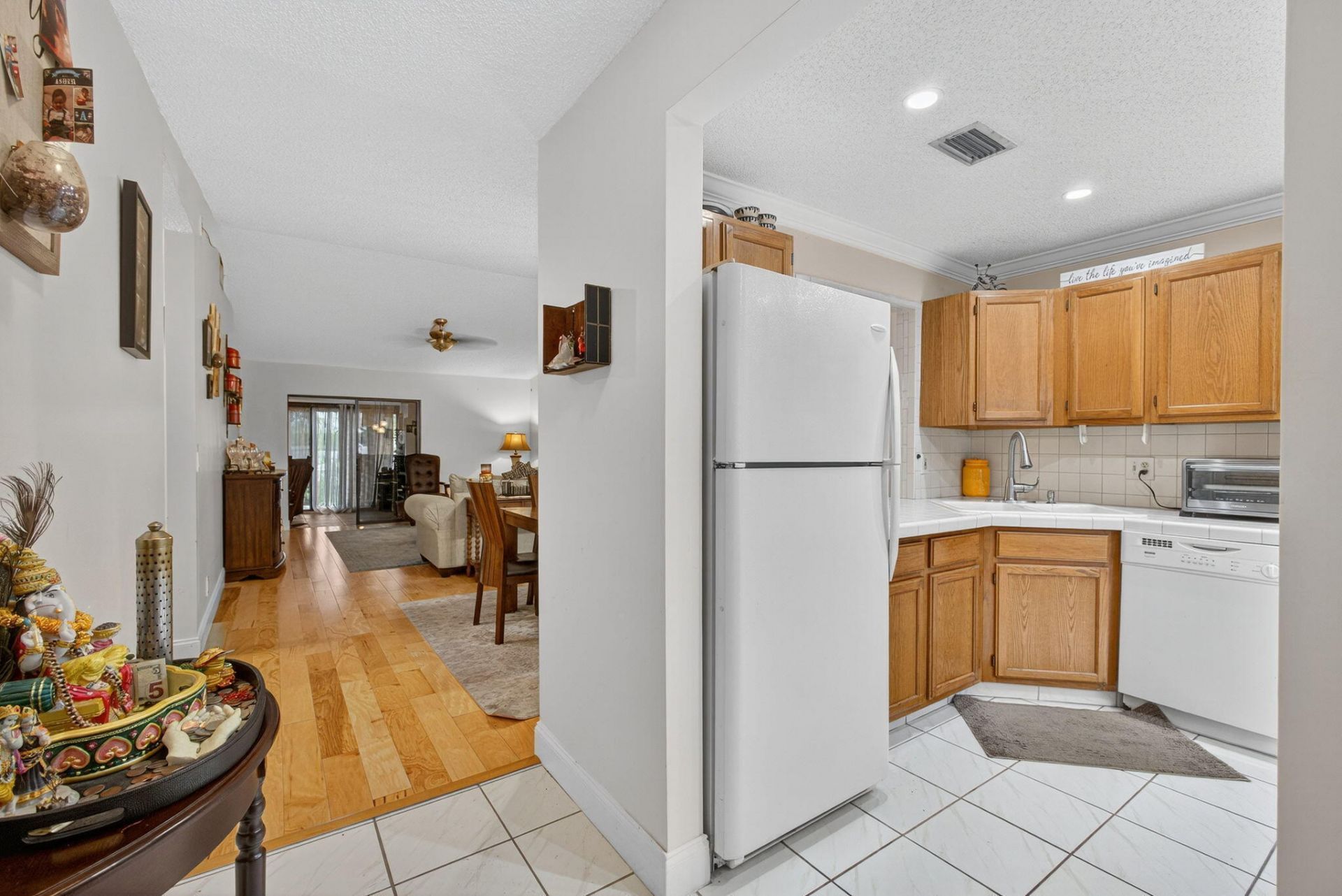 2640 Gately Drive W, Unit 406, West Palm Beach, FL 33415 Photo