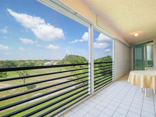 7100 Radice Court, Unit 507, Lauderhill, FL 33319