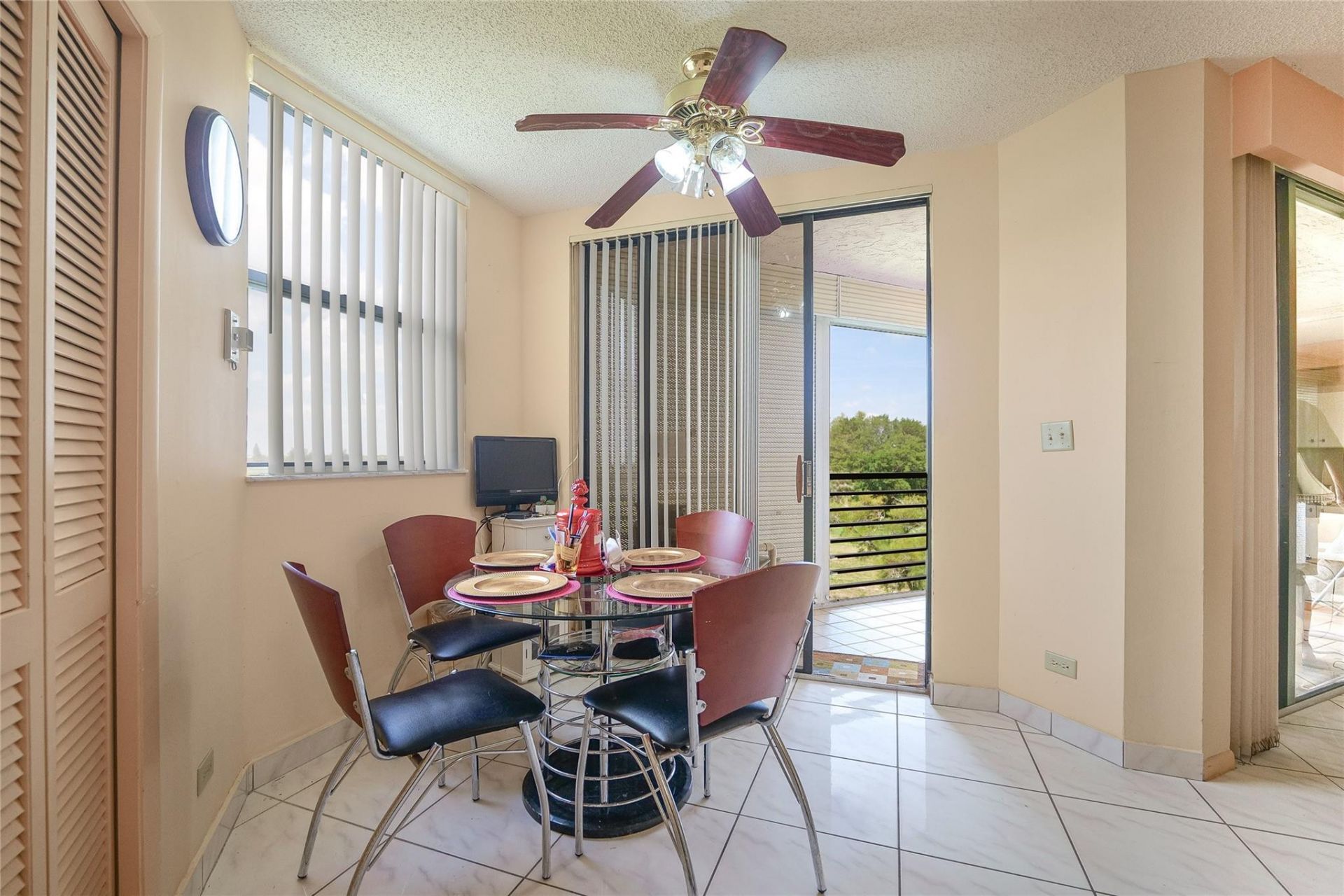 7100 Radice Court, Unit 507, Lauderhill, FL 33319 Photo