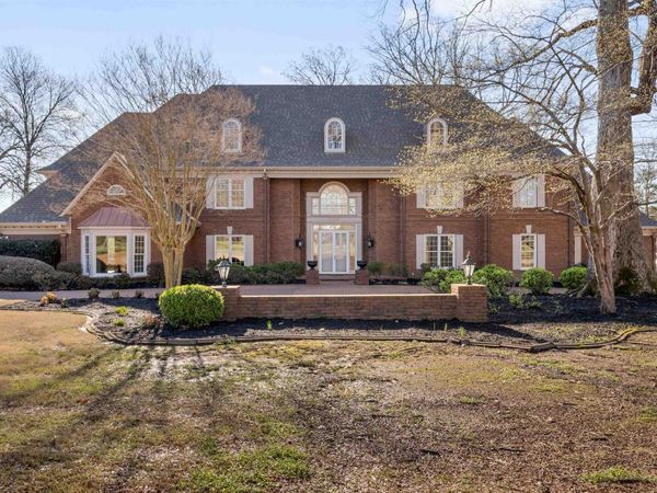 3226 OAK MANOR DR, Germantown, TN 38138