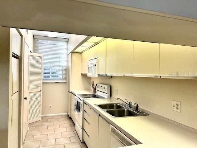 1095 Gulf Of Mexico Drive, Unit 104, Longboat Key, FL 34228 Photo