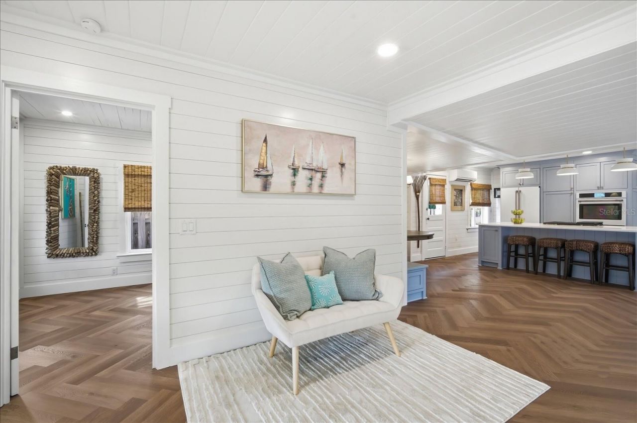 2913 Gulf Drive, Holmes Beach, FL 34217 Photo