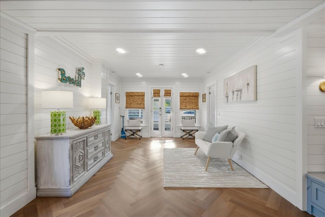 2913 Gulf Drive, Holmes Beach, FL 34217 Photo