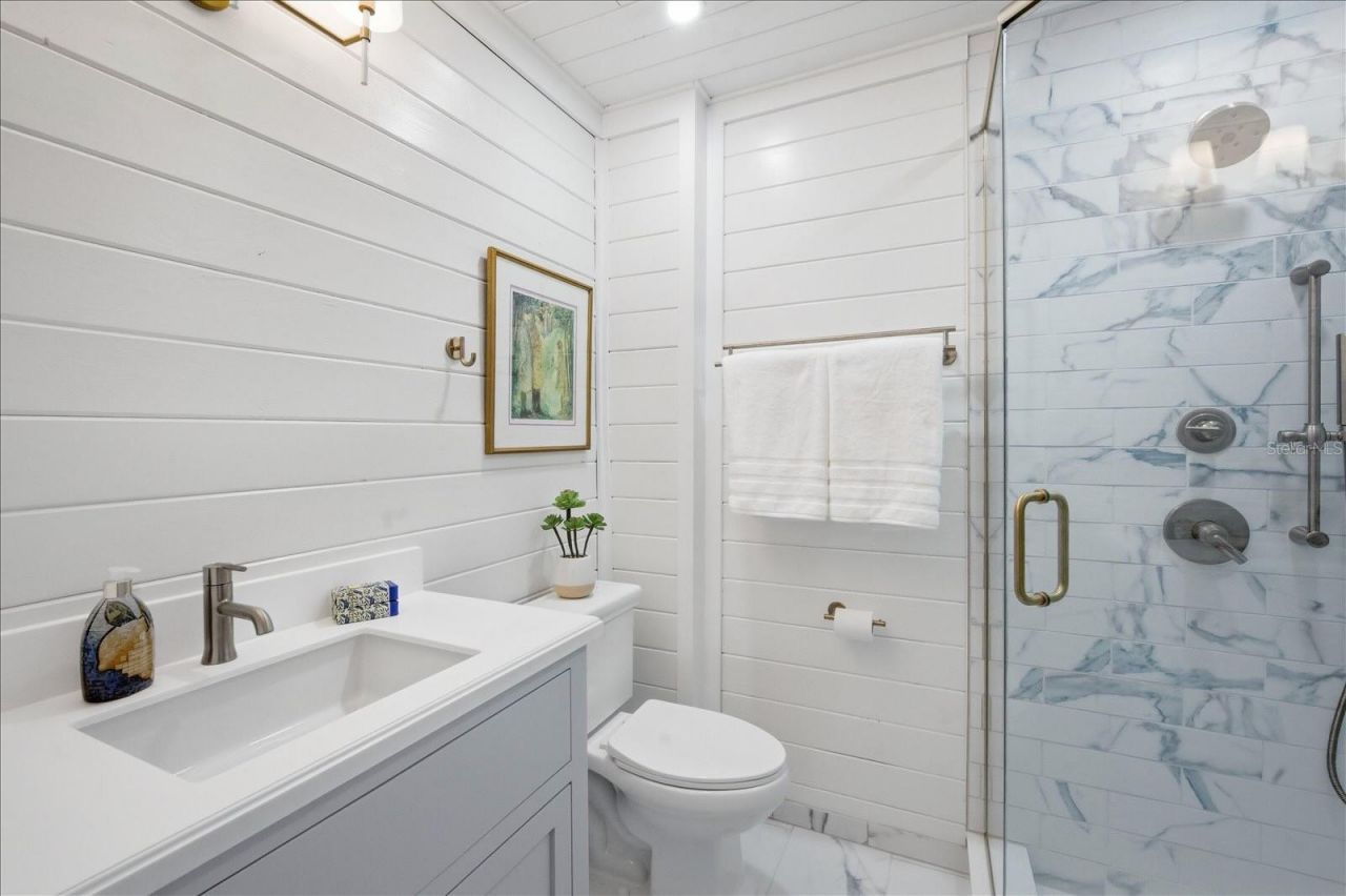 2913 Gulf Drive, Holmes Beach, FL 34217 Photo