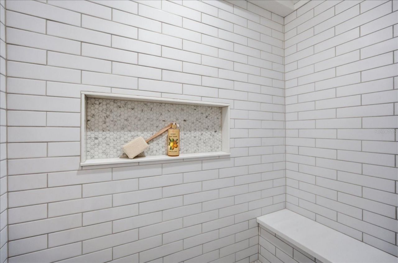 2913 Gulf Drive, Holmes Beach, FL 34217 Photo