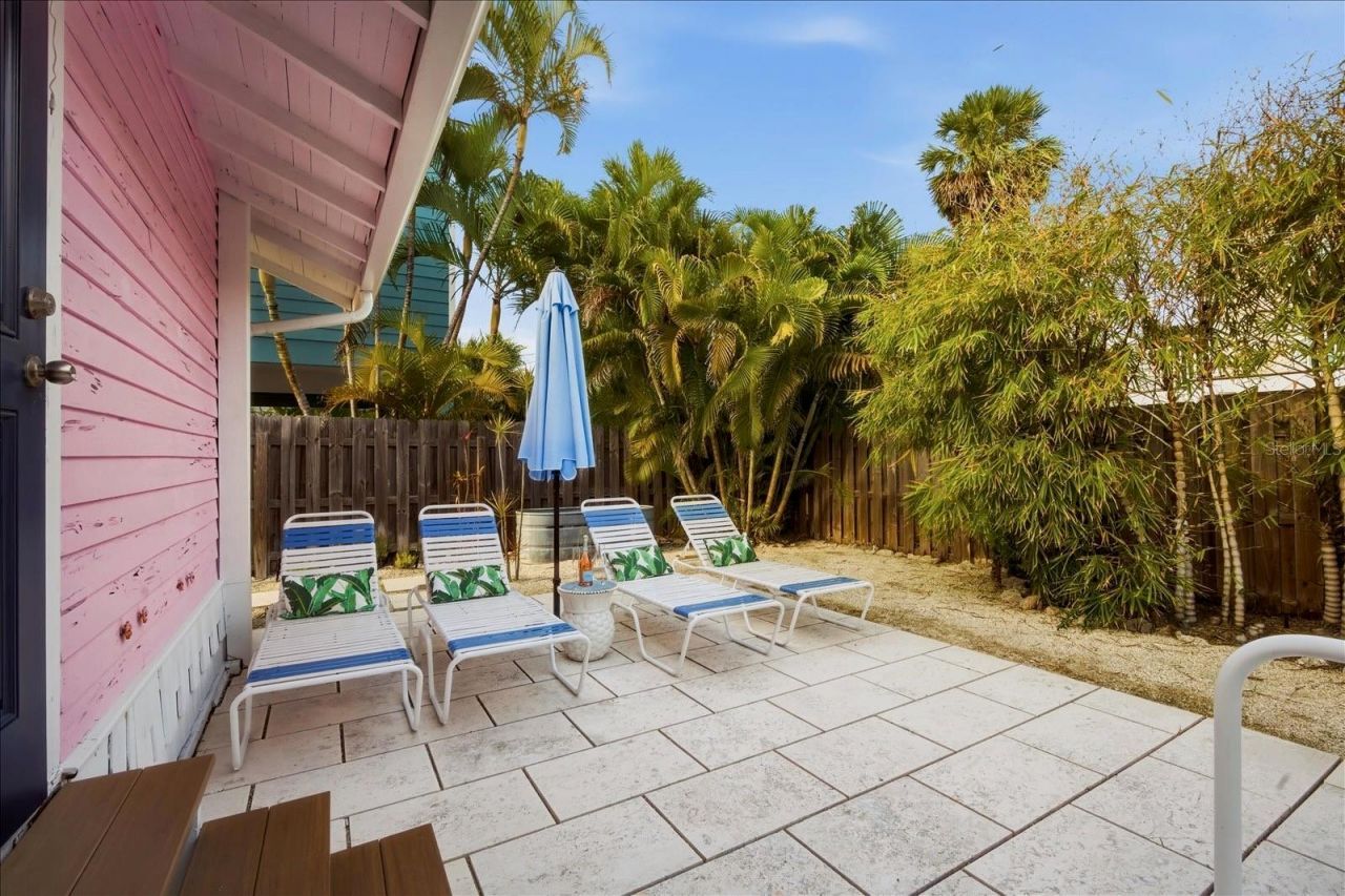 2913 Gulf Drive, Holmes Beach, FL 34217 Photo