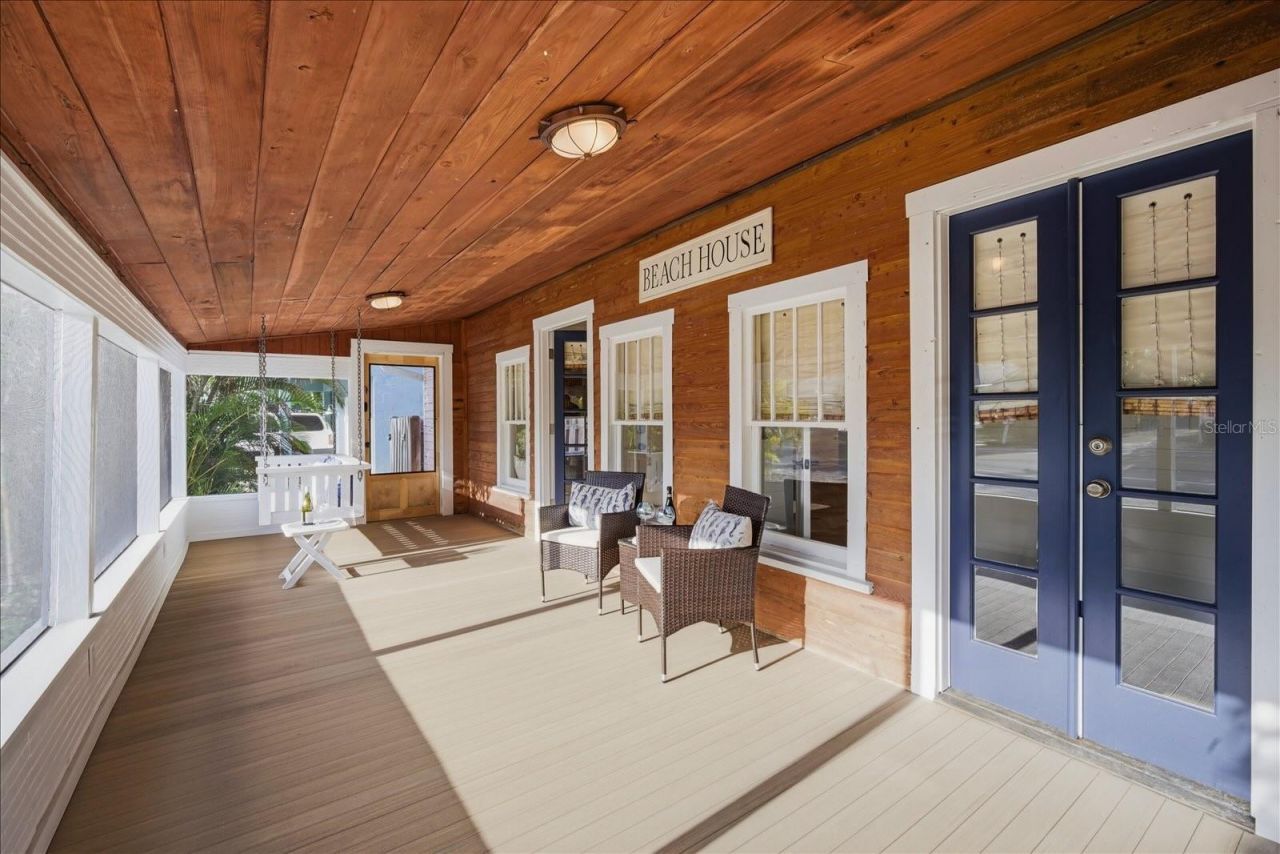 2913 Gulf Drive, Holmes Beach, FL 34217 Photo